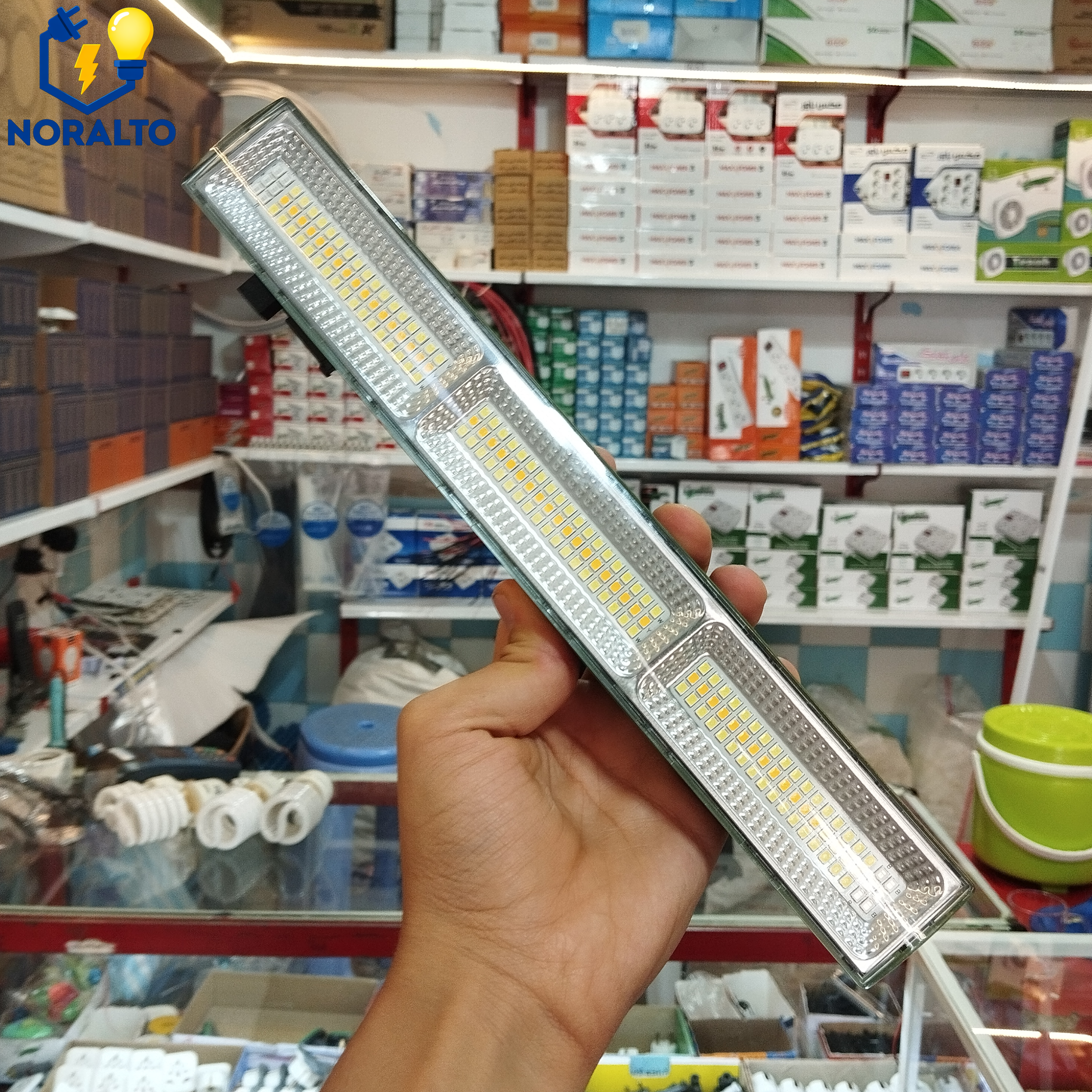 چراغ شارژی ارتشی مدل 411 برند کاکا