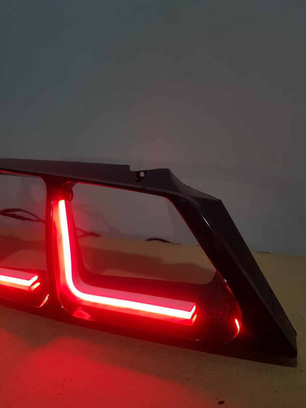 چراغ اسپرت پژو پارس ( فلاپ نئون دار )
